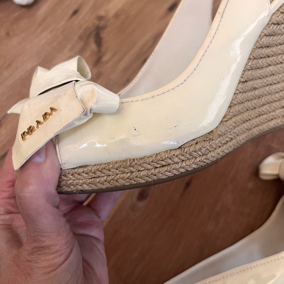 Prada patent leather wedges with bow detail, size 7.5 - Picture 12 of 14